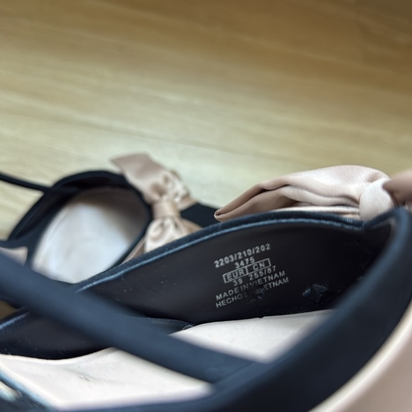 Zara Women's Black and Brown Bow Heels - Picture 5 of 5